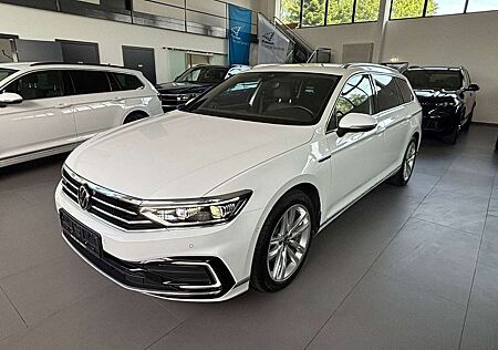 VW Passat Variant Volkswagen Passat Var. 1.4 DSG GTE/AID/MATRIX/AHK/STHZ.