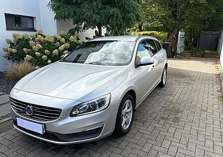 Volvo V60 D3 Geartronic Momentum