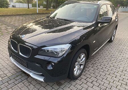 BMW X1 Baureihe 20 d sDrive. Navi, Xenon, Pano.
