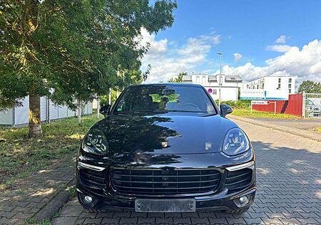 Porsche Cayenne 3.0 D Pano Approved Gar 11/2025 1 Hand