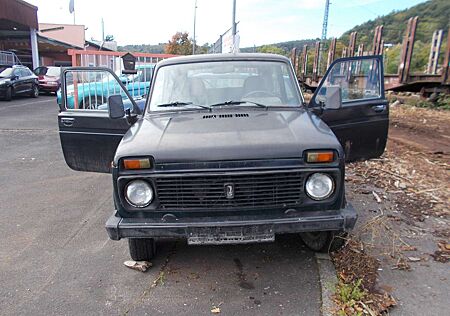 Lada Niva 1.7i Tüv 12 2025,