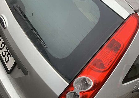 Ford Fiesta 1.3 Ambiente