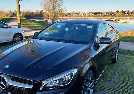 Mercedes-Benz CLA 180 CLA Shooting Brake Shooting Brake
