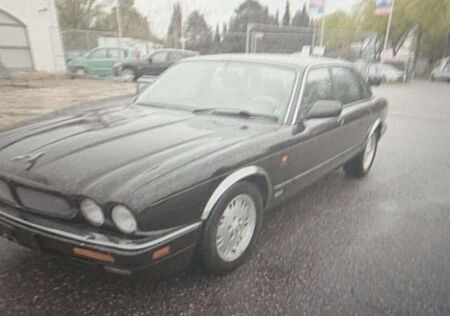 Jaguar XJ 4.0 Sovereign