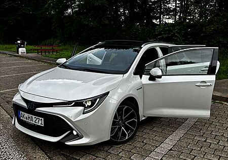 Toyota Corolla 2.0 Hybrid Touring Sports Business Edition