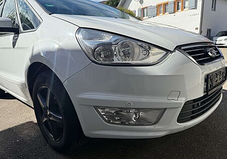 Ford Galaxy Ambiente 8fach bereift Winterreifen Neu Winterpak.