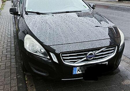 Volvo S60 D3 Geartronic Momentum