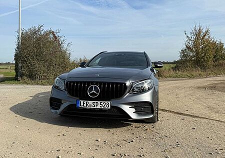 Mercedes-Benz E 220 d T AMG, 360,, Burmester,Pano, Memo, AHK