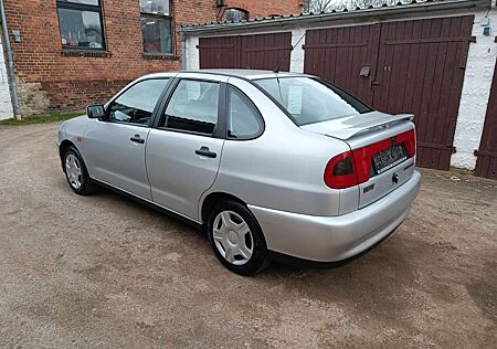 Seat Cordoba 1,6 Automatik,Klima,62 Tkm,TÜV NEU,Sauber