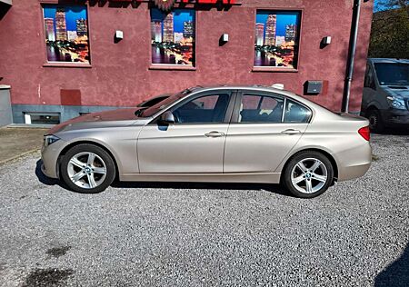 BMW 328 i Luxury Line Automatik / US Import