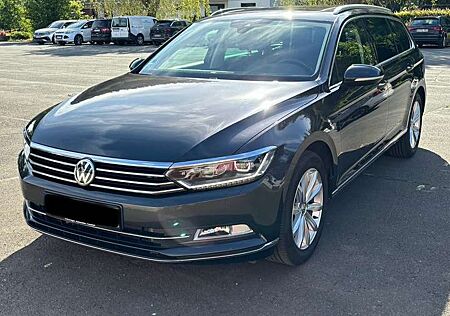 VW Passat Variant Volkswagen 2.0 TDI SCR DSG Highline / Voll