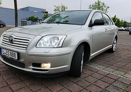 Toyota Avensis 2.0 VVT-i Executive