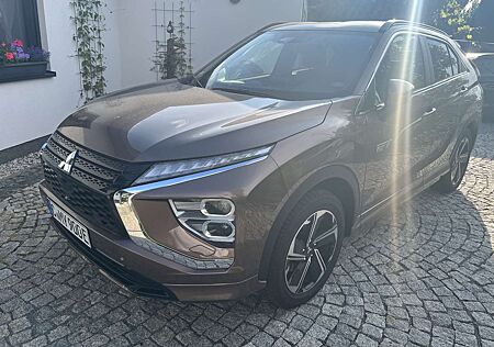 Mitsubishi Eclipse Cross Plug-In Hybrid 4WD Plus Select 8-fach, Garantie