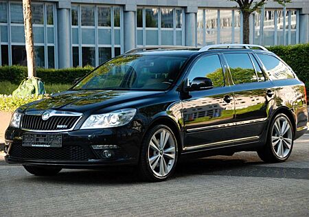 Skoda Octavia Combi RS| 2.HAND| BI-XENON|LEDER|PDC|SZH