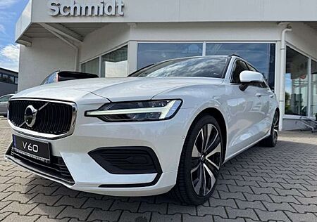 Volvo V60 B4 B DKG Core ACC, BLIS