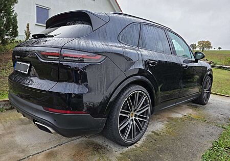 Porsche Cayenne Tiptronic S Bose Panorama Headup Service & TÜV neu