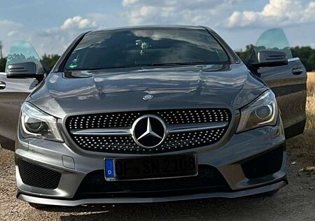 Mercedes-Benz CLA 180 CLA AMG Line