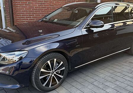 Mercedes-Benz E 300 E-Klasse T-Modell Diesel Plugin Hybrid de T 9G-TRO