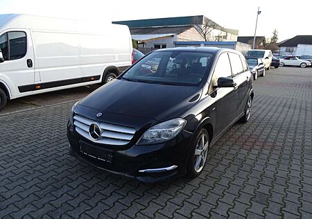 Mercedes-Benz B 200 c NGD / Benzin
