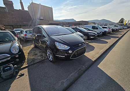 Ford S-Max Titanium