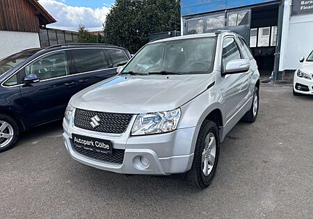 Suzuki Grand Vitara 1.9 DDIS Black and White*Allrad*