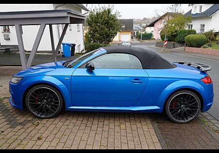 Audi TT Roadster 2.0 TFSI quattro