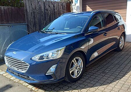 Ford Focus Turnier 1,5 TDCI C&C Navi Shzg Temp TÜV neu