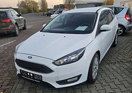 Ford Focus Turnier 1.0 EcoBoost Zahnriemen usw neu