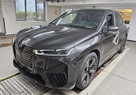 BMW iX 40 xDRIVE SPORT/LASER/ACC/HuD/PANO/SKY-L/KAM.