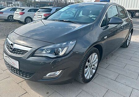 Opel Astra J Lim. 5-trg. Innovation Xenon Teillleder