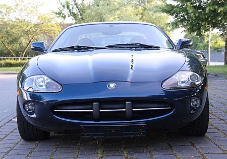 Jaguar XK 8 Coupe 2 Jahre Garantie