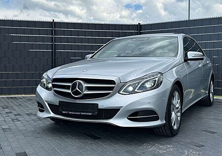 Mercedes-Benz E 350 CGI BE 4M*AUTOMATIK*COMAND*CAM*LEDER*DISTR