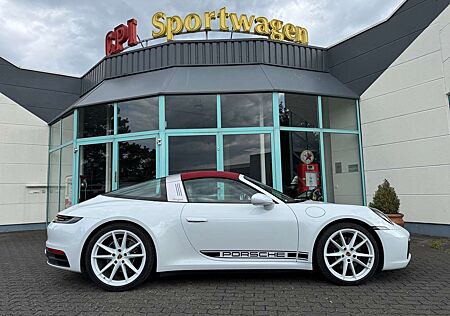 Porsche 992 4S Targa Exclusive