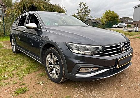 VW Passat Alltrack Volkswagen 2.0 TDI DSG 4M Leder Kamera AHK