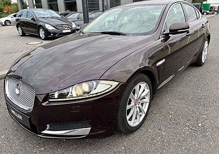 Jaguar XF 2.2 Diesel Autom./Navi+Camera/Leder/SD-Voll!