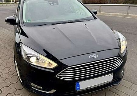 Ford Focus Turnier 1.5 TDCi DPF Start-Stopp-System Titanium