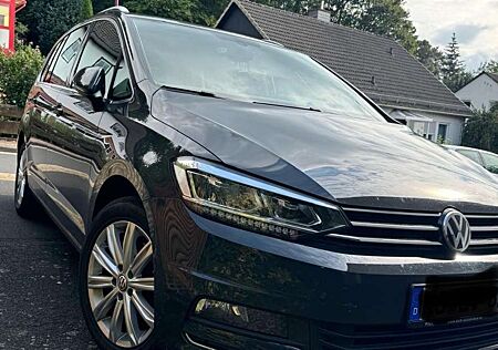 VW Touran Volkswagen 2.0 TDI SCR DSG Highline