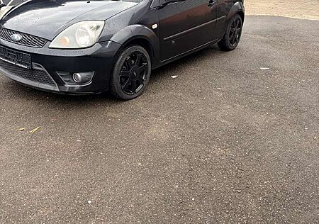 Ford Fiesta Black Magic