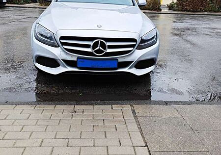 Mercedes-Benz C 180 CGI (205.040)