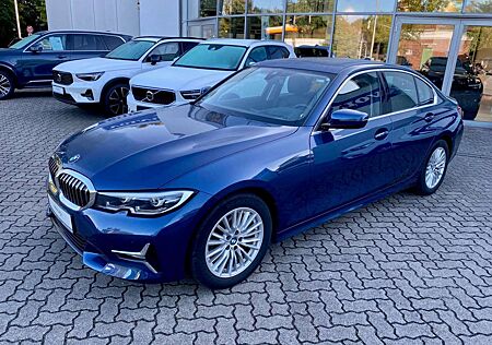 BMW 320 i Luxury Line