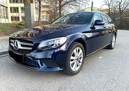 Mercedes-Benz C 300 4Matic * TÜV / SERVICE NEU * LED * ANHÄNGERK