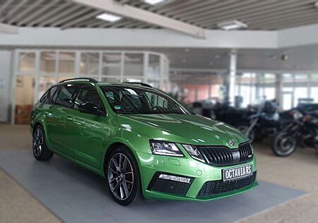 Skoda Octavia Combi RS DSG; NAV/ DAB/ "Rallye-Grün"