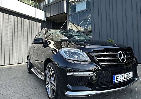 Mercedes-Benz ML 63 AMG 4Matic SPEEDSHIFT 7G-TRONIC