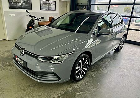 VW Golf Volkswagen VIII 2.0 TDI DSG United+ACC+AHK+Navi+VC+SHZ