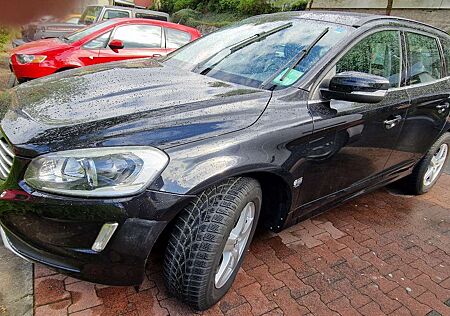 Volvo XC 60 XC60 XC60 D4 Momentum AHK schwenkbar
