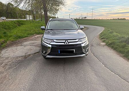 Mitsubishi Outlander 2.2 DI-D,110 kW / 150 PS,Edition 100+ 4WD