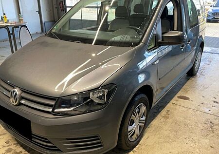 VW Caddy Volkswagen 2.0 TDI Alltrack
