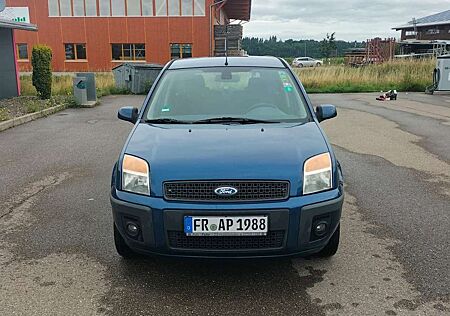 Ford Fusion 1.4 +