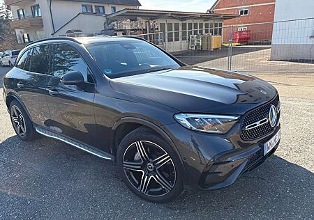 Mercedes-Benz GLC 300 GLC- 300 4Matic 9G-TRONIC AMG Line Advanced
