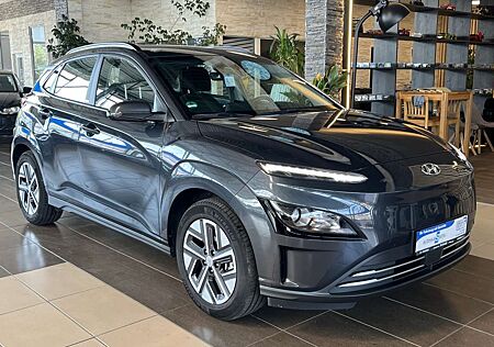 Hyundai Kona Select 2WD*ACC*R-Cam*CarPlay*PDC*SHZ*LED*